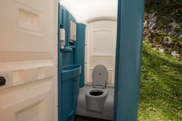 Best VIP or Luxury Restroom Trailers in Albany, WI